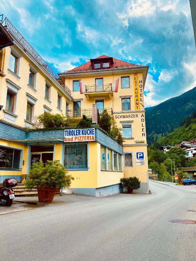 Schwarzer Adler Hotel ลันเด็ค ภายนอก รูปภาพ